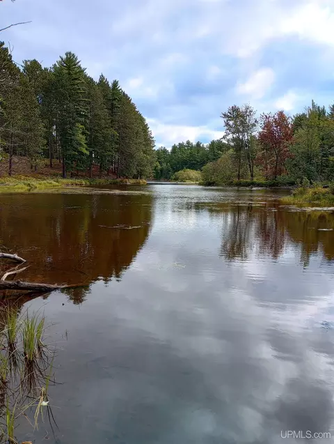 175 Forestville Basin #SITE NUMBER 33, Marquette, MI 49855