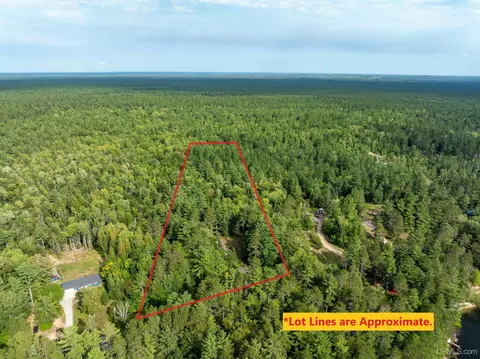 n4196 East Powell Lake Road, Wetmore, MI 49895