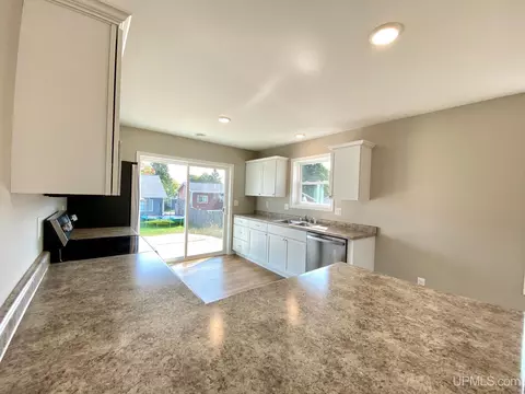 205 Marble, Ishpeming, MI 49849 photo 17