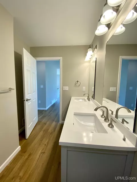 205 Marble, Ishpeming, MI 49849 photo 32