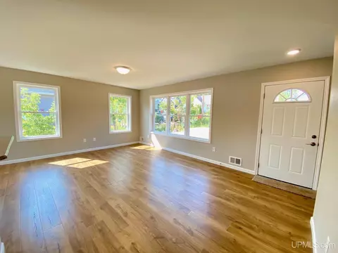 205 Marble, Ishpeming, MI 49849 photo 9