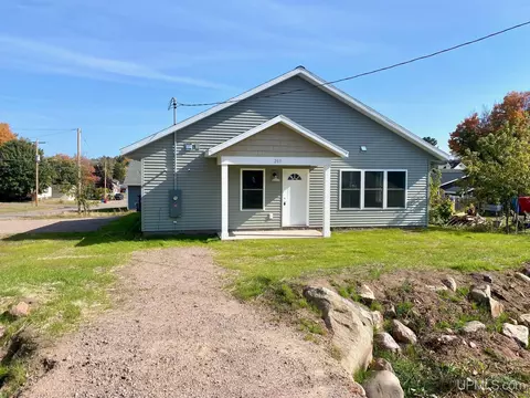 205 Marble, Ishpeming, MI 49849 photo 2