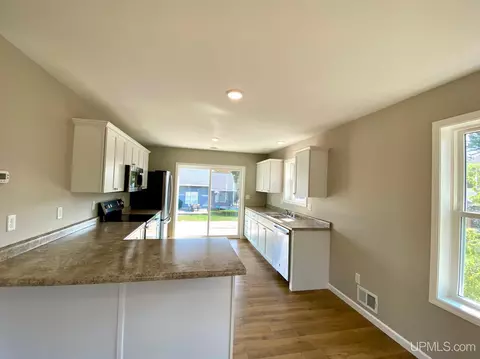205 Marble, Ishpeming, MI 49849 photo 19