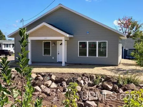 205 Marble, Ishpeming, MI 49849 photo 41