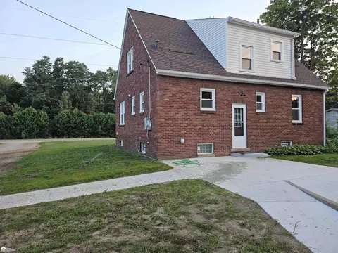 Exterior - 5372 Pasadena, Flushing, MI 48433 photo 3 of 4