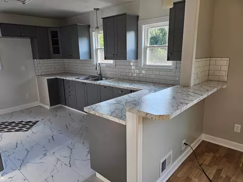 Kitchen - 5372 Pasadena, Flushing, MI 48433 photo 2 of 2