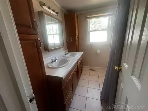 Bath - 5106 Taft, Algonac, MI 48001 photo 1 of 1