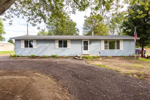 Exterior - 5106 Taft, Algonac, MI 48001 photo 3 of 11
