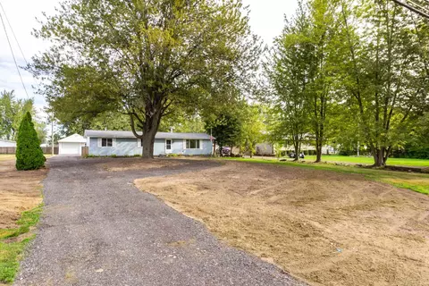 Exterior - 5106 Taft, Algonac, MI 48001 photo 4 of 11