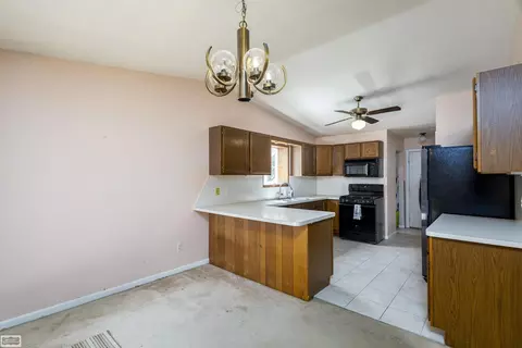31700 Schoolcraft, Fraser, MI 48026 photo 13