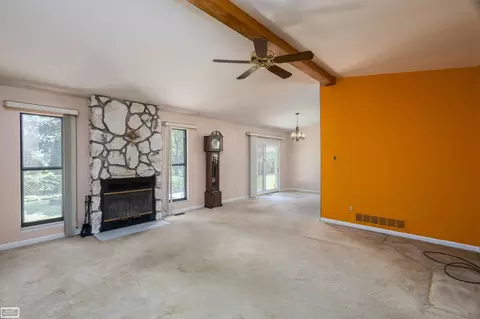 31700 Schoolcraft, Fraser, MI 48026 photo 9