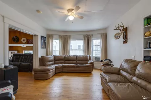 419 N Monroe, Monroe, MI 48162 photo 6
