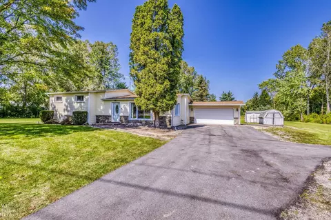 4794 Gratiot, Saint Clair, MI 48079 photo 2