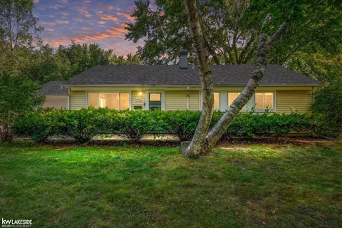 21515 Wendell, Clinton Township, MI 48036