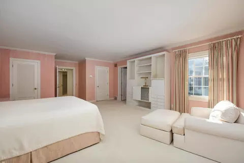 Bedroom - 382 Provencal, Grosse Pointe Farms, MI 48236 photo 5 of 10