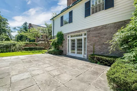 Exterior - 382 Provencal, Grosse Pointe Farms, MI 48236 photo 10 of 16