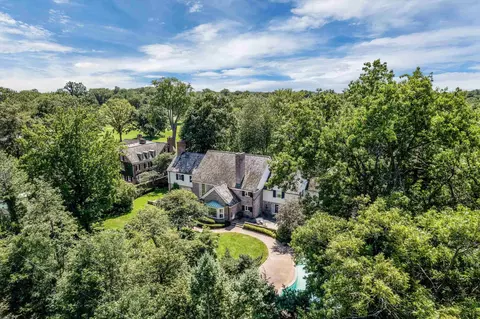 View/Area - 382 Provencal, Grosse Pointe Farms, MI 48236 photo 5 of 9