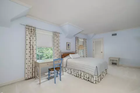 Bedroom - 382 Provencal, Grosse Pointe Farms, MI 48236 photo 9 of 10