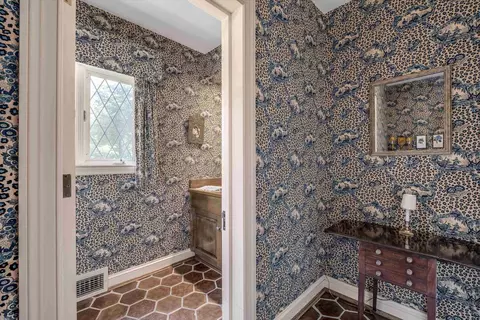 Entry Way - 382 Provencal, Grosse Pointe Farms, MI 48236 photo 5 of 10