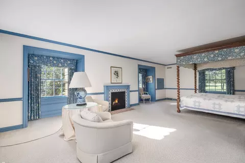 Bedroom - 382 Provencal, Grosse Pointe Farms, MI 48236 photo 2 of 10