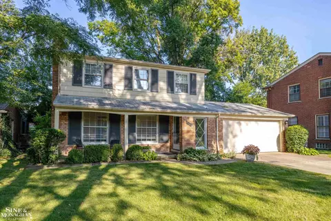 880 Lakeland, Grosse Pointe, MI 48230