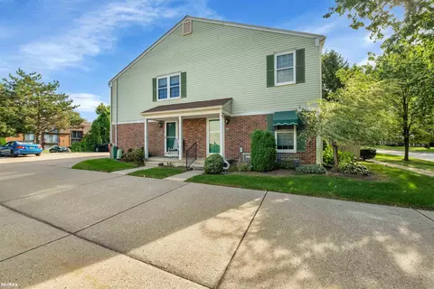 24655 N Mdw, Harrison Township, MI 48045