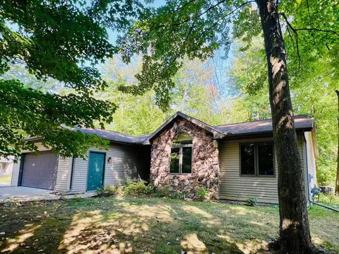 3067 Kindlewood, Bay City, MI 48706
