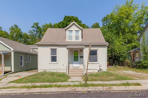 328 Crystal Spg, Adrian, MI 49221 photo 2