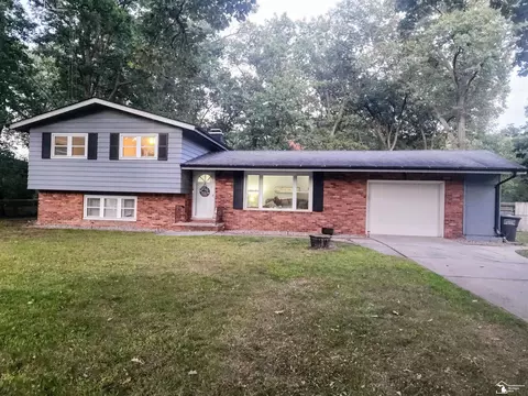 11588 Douglas, Temperance, MI 48182