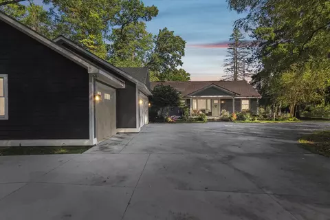 807 Judd, Saline, MI 48176