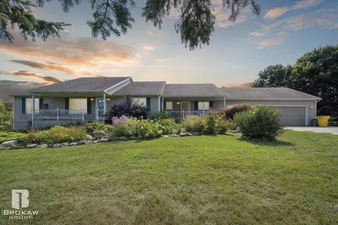 3830 Hollow Cors, Dryden, MI 48428