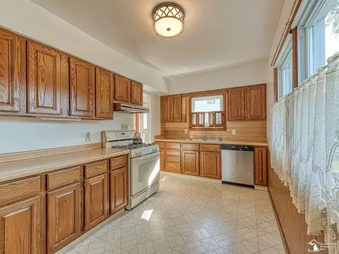 1011 Wolverine, Monroe, MI 48161 photo 8