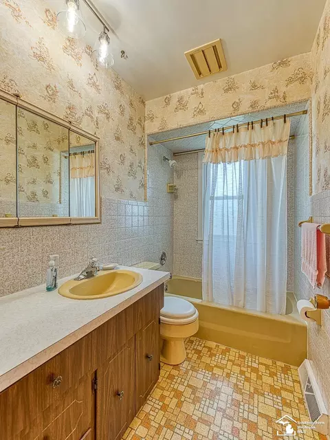 1011 Wolverine, Monroe, MI 48161 photo 19