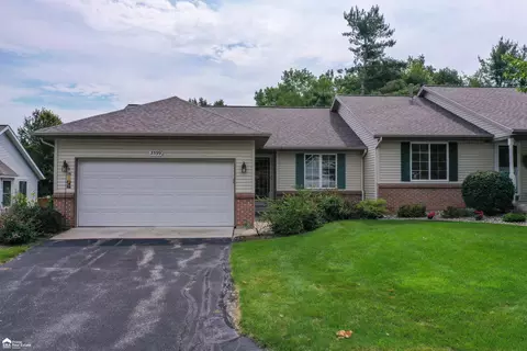 3599 Timber Creek Dr NW, Comstock Park, MI 49321
