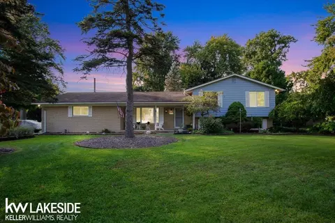 53317 Heatherway, Shelby Township, MI 48316
