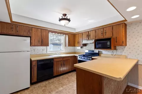2571 Gady, Adrian, MI 49221 photo 12