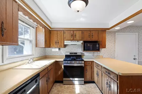 2571 Gady, Adrian, MI 49221 photo 7