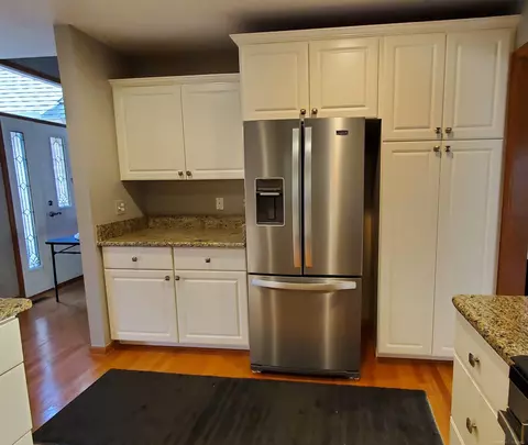 Kitchen - 52165 Jacqueline, Macomb, MI 48042 photo 7 of 8