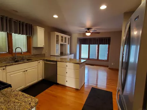 Kitchen - 52165 Jacqueline, Macomb, MI 48042 photo 4 of 8