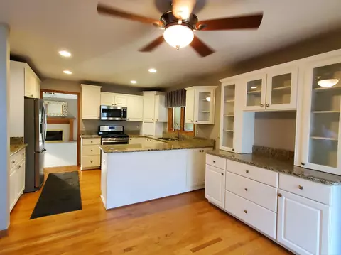 Kitchen - 52165 Jacqueline, Macomb, MI 48042 photo 3 of 8
