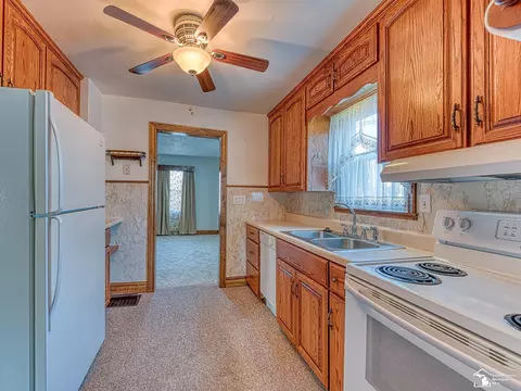 1540 N Macomb, Monroe, MI 48162 photo 4