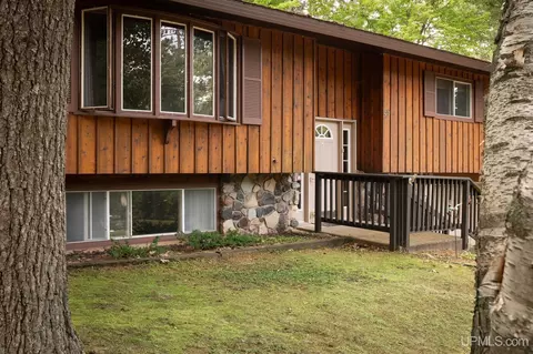 59 Elder, Marquette, MI 49855 photo 2