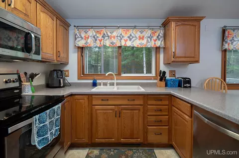 59 Elder, Marquette, MI 49855 photo 9