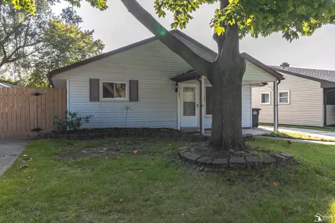 Exterior - 7581 Monroe, Taylor, MI 48180 photo 1 of 7