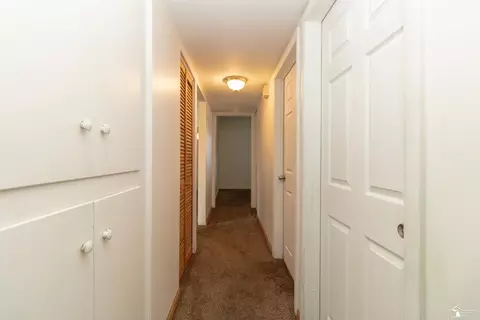 Entry Way - 7581 Monroe, Taylor, MI 48180 photo 1 of 1