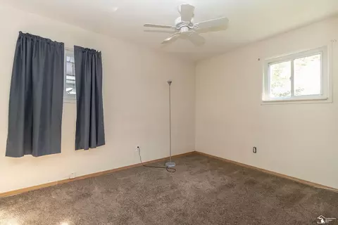 Bedroom - 7581 Monroe, Taylor, MI 48180 photo 3 of 5