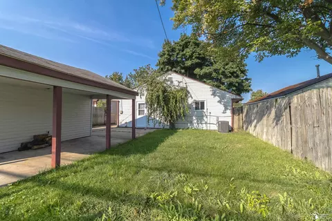 Exterior - 7581 Monroe, Taylor, MI 48180 photo 3 of 7