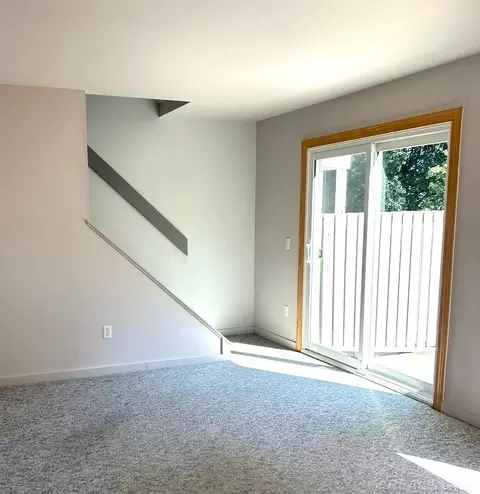 Living - 1027 S Dayton, Davison, MI 48423 photo 1 of 2