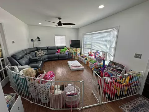 Living - 11011 Bell, Burt, MI 48417 photo 2 of 3