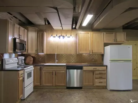 Kitchen - 9659 Townsend, Maybee, MI 48159 photo 6 of 6